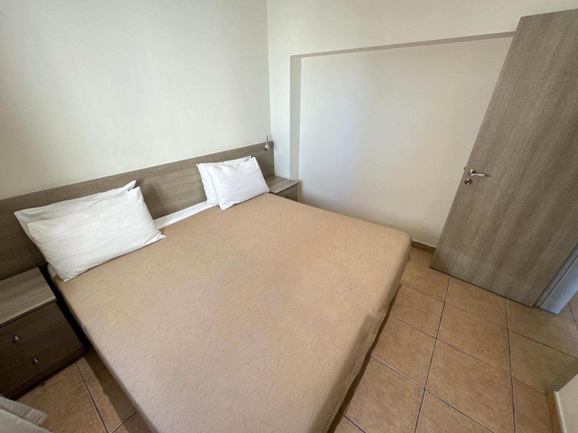Topikos Apartments Ayia Napa Exteriör bild