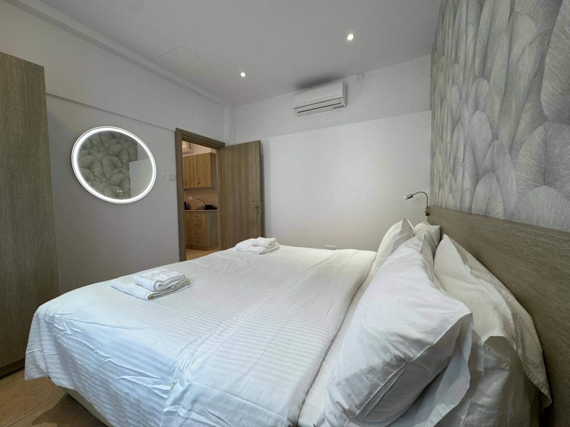 Topikos Apartments Ayia Napa Exteriör bild